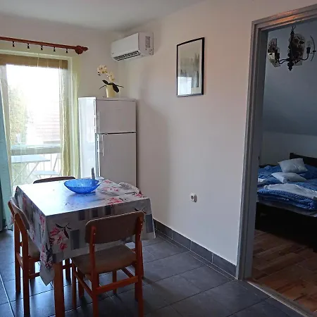 Apartment Borostyan Vendeghaz