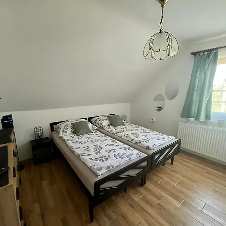 Borostyán Apartamento *