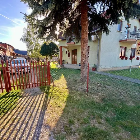 Borostyán Apartamento Balatonkeresztúr